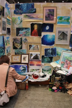 今回は展示のみでしたが、次回は少しポストカードなどの販売もしてみたいと思っております